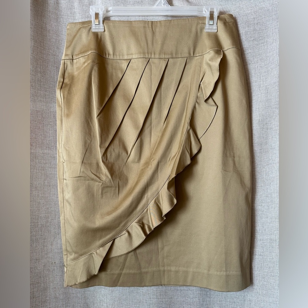 Newport News•casual cotton/lycra skirt•size 8•pleated faux wrap ruffle•tan/beige